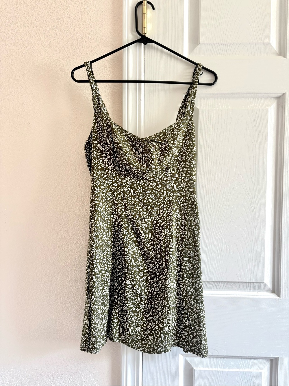 Old Navy Olive Green Floral Mini Dress (S petite) new with tag